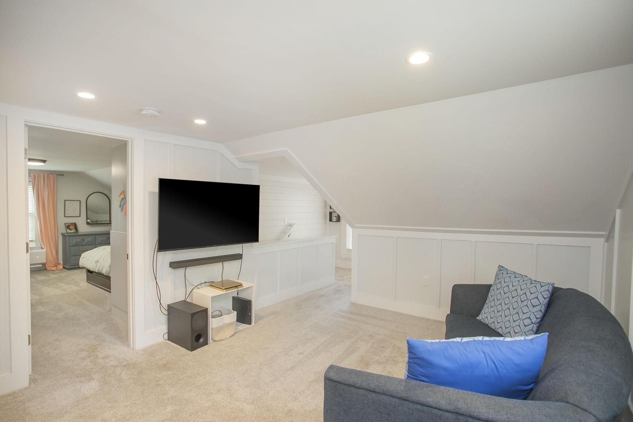 806 Fleming Street Columbia, TN 38401 - Photo 34 of 54 a living room with furniture and a flat screen tv