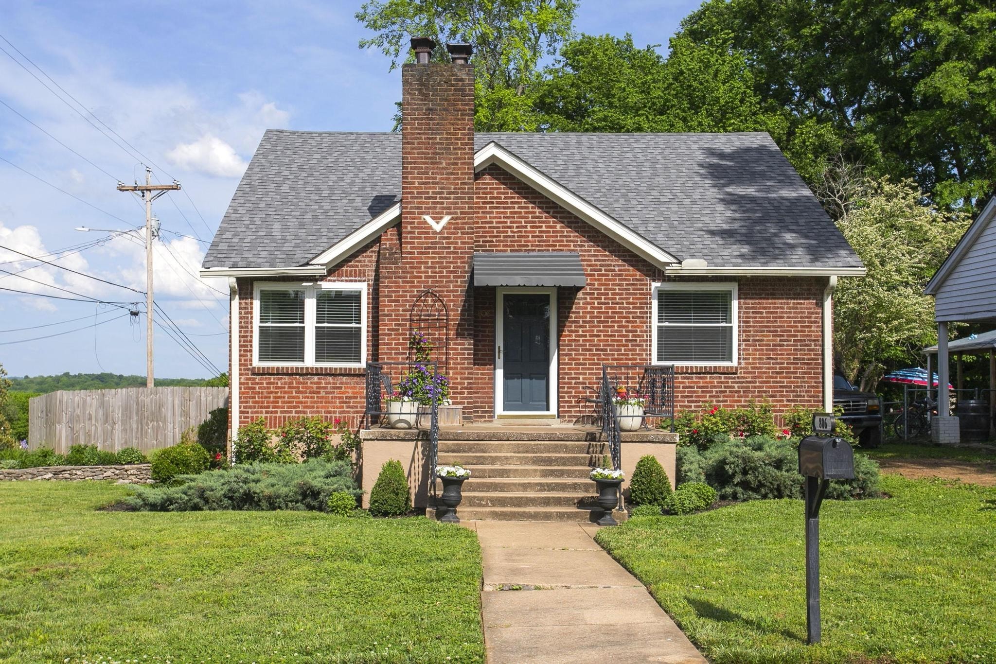 806 Fleming Street Columbia, TN 38401 - Photo 53 of 54 a aerial view of a house next to a yard