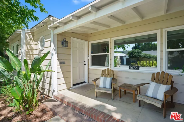 $1,095,000 | 10721 Landale Street, Toluca Lake, CA 91602