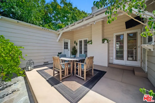 $1,095,000 | 10721 Landale Street, Toluca Lake, CA 91602
