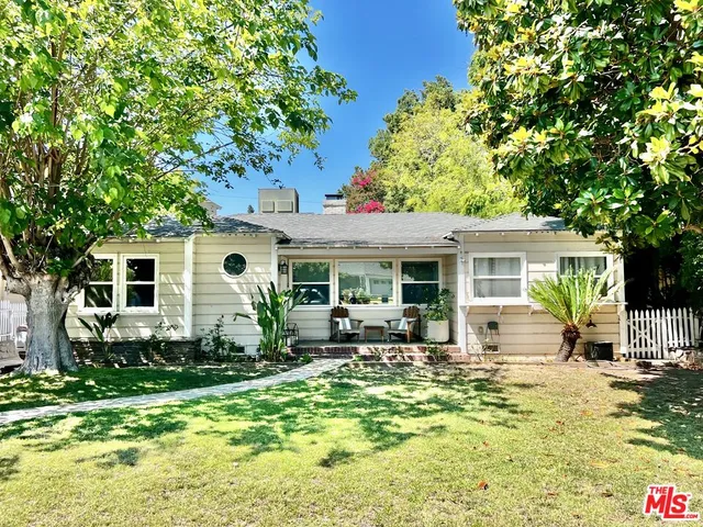 $1,095,000 | 10721 Landale Street, Toluca Lake, CA 91602