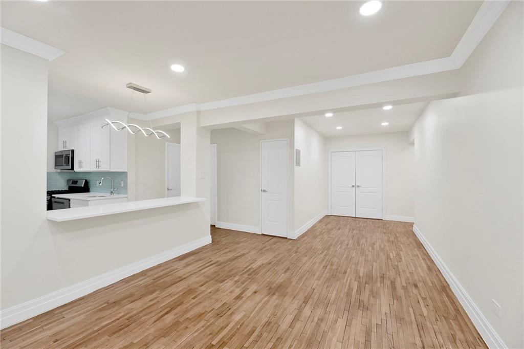 9411 Shore Road, Unit 1K Brooklyn, NY 11209 - Photo 4 of 26 Gallery Image 4