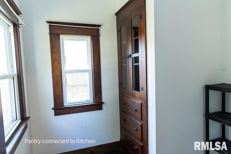 323 North Pine Street Nokomis, IL 62075 - Photo 12 of 27