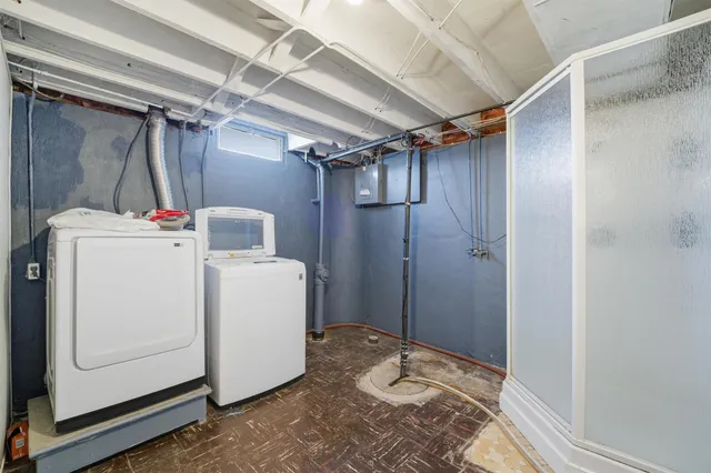 $234,900 | 204 East 3rd Street, Kimberly, WI 54136