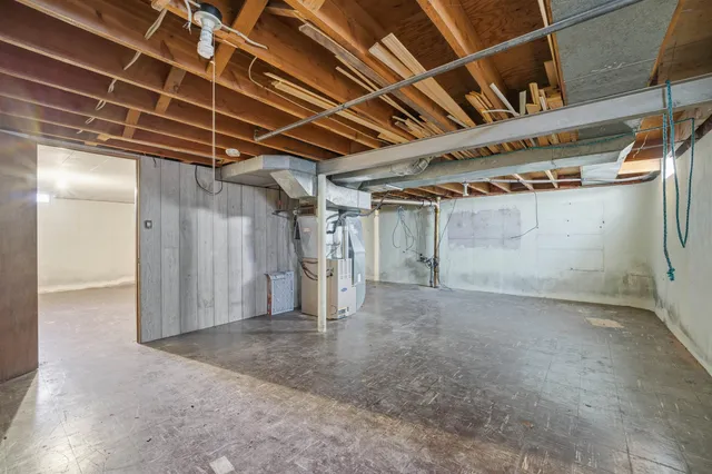 $234,900 | 204 East 3rd Street, Kimberly, WI 54136