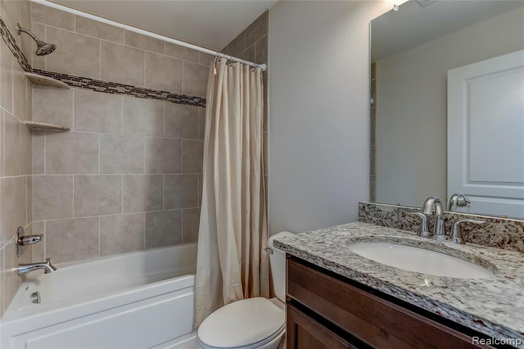 403 1st Street Rochester, MI 48307 - Photo 33 of 40