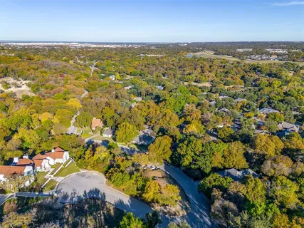 a view of a large yard