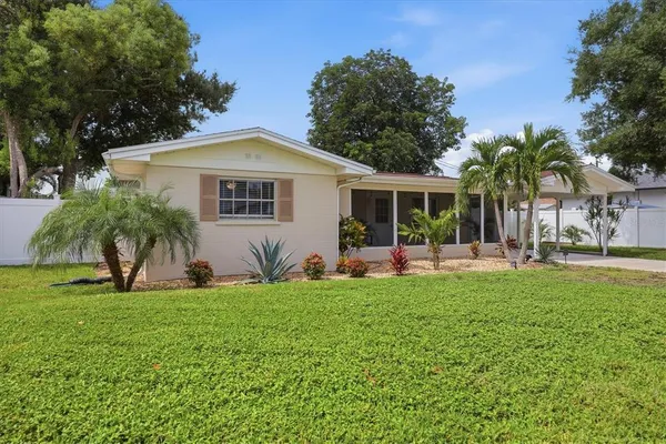 $240,000 | 630 East Seminole Drive, Venice, FL 34293