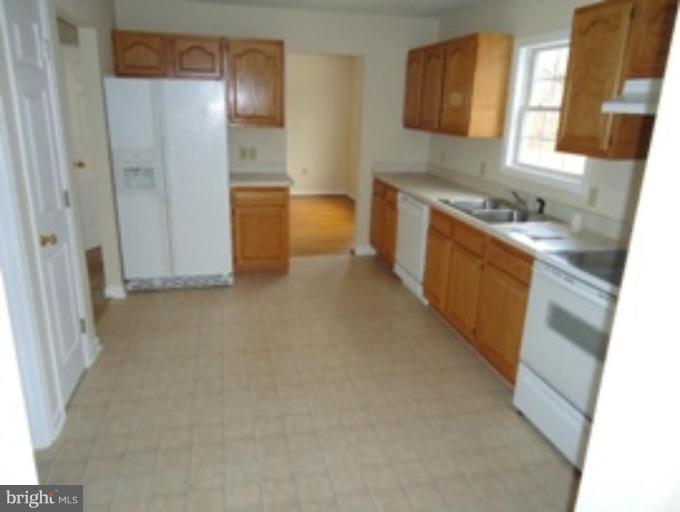 584 Doe Run Road Inwood, WV 25428 - Photo 4 of 10 Kitchen