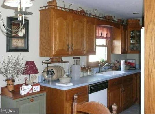 4404 New Design Road Frederick, MD 21703 - Photo 5 of 30 Kitchen