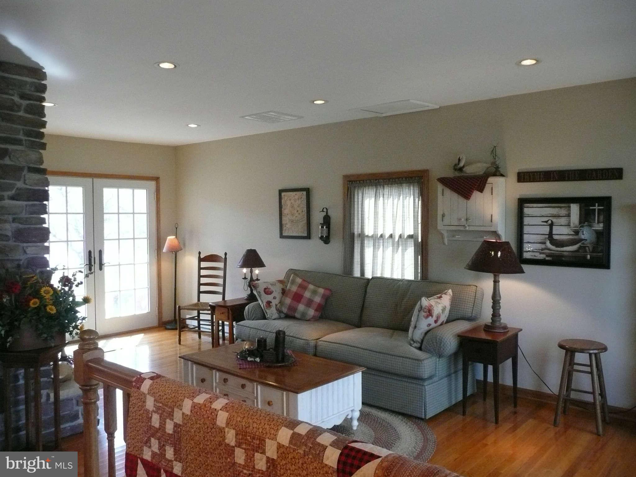 4404 New Design Road Frederick, MD 21703 - Photo 7 of 30 Family Room