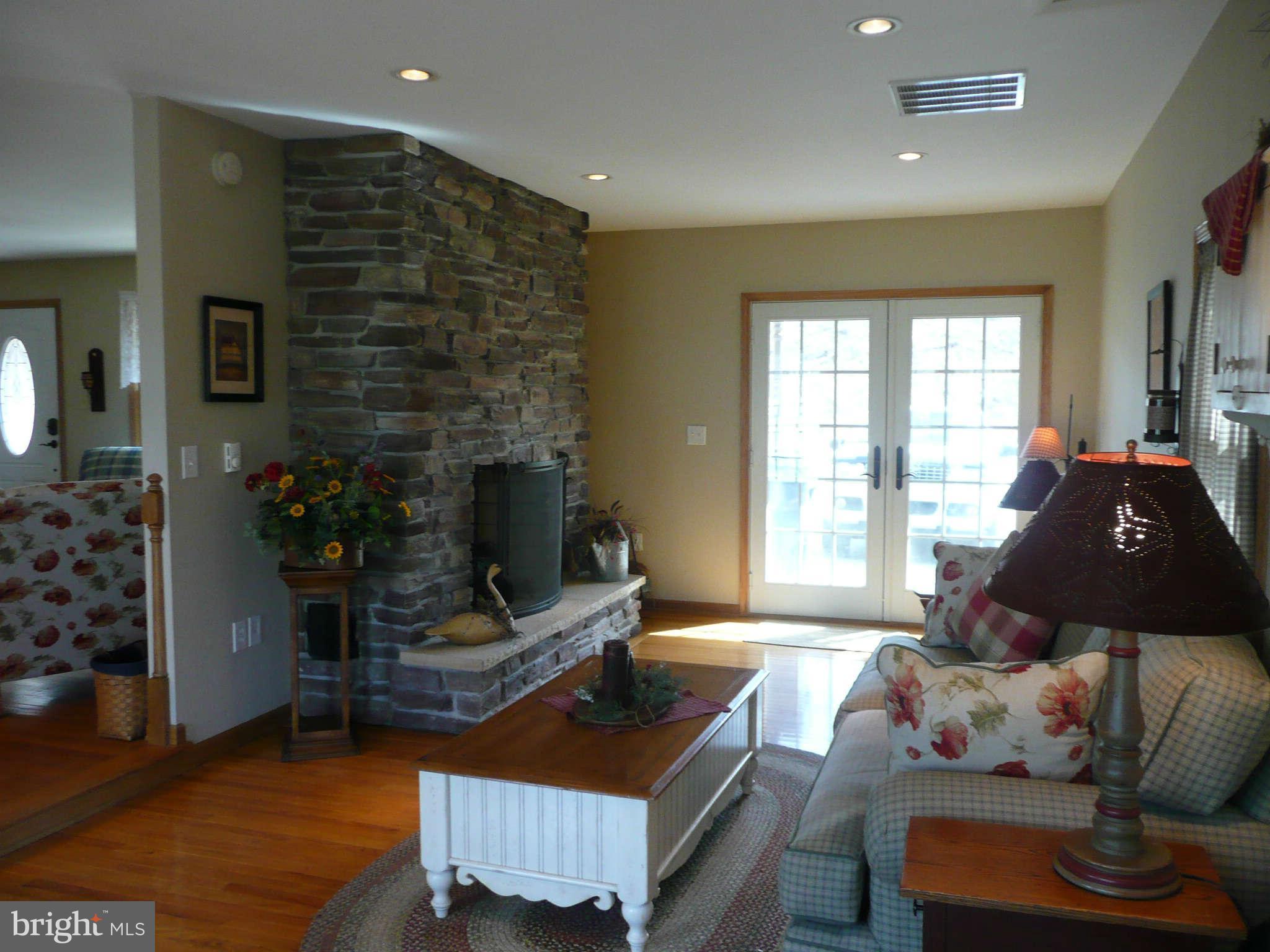 4404 New Design Road Frederick, MD 21703 - Photo 9 of 30 Family Room