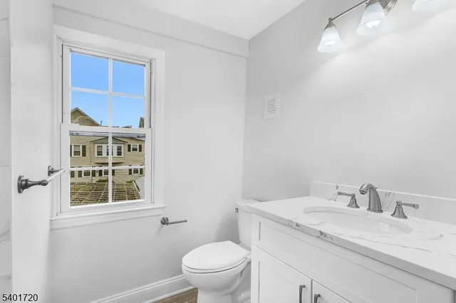 $3,250 | 9 West Main Street, Mendham, NJ 07945