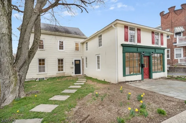 $3,250 | 9 West Main Street, Mendham, NJ 07945