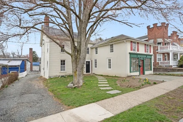 $3,250 | 9 West Main Street, Mendham, NJ 07945