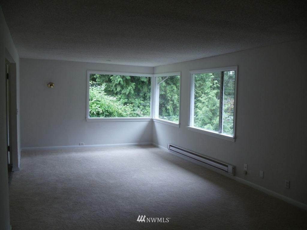 4215 Robinson Road Northeast Bremerton, WA 98310 - Photo 7 of 15 Gallery Image 7