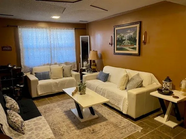 $345,000 | 4615 Melody Lane, Kansas City, KS 66106
