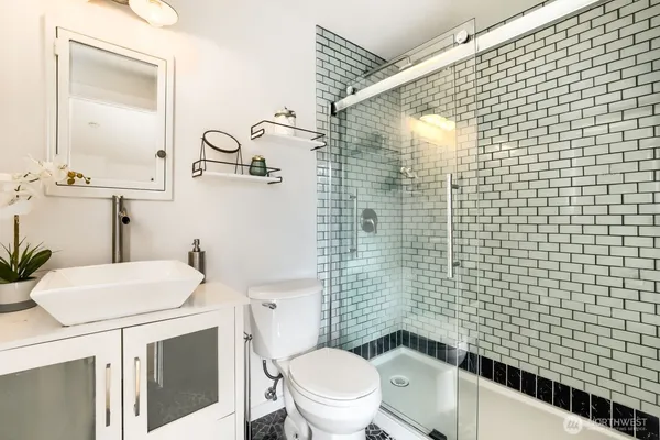 $850,000 | 22414 18th Avenue Southeast, Bothell, WA 98021