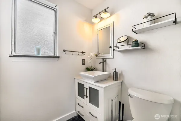 $850,000 | 22414 18th Avenue Southeast, Bothell, WA 98021