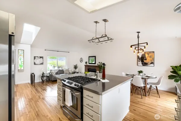 $850,000 | 22414 18th Avenue Southeast, Bothell, WA 98021