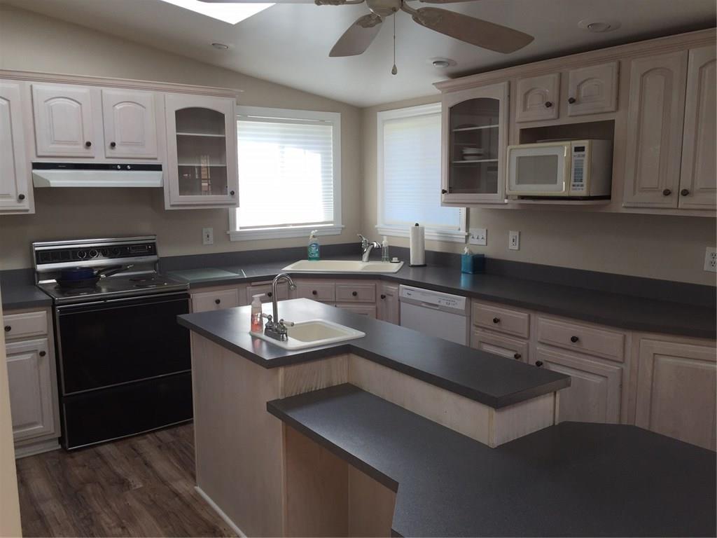 2048 Spring Valley Road Pittsburgh, PA 15243 - Photo 5 of 12 kitchen