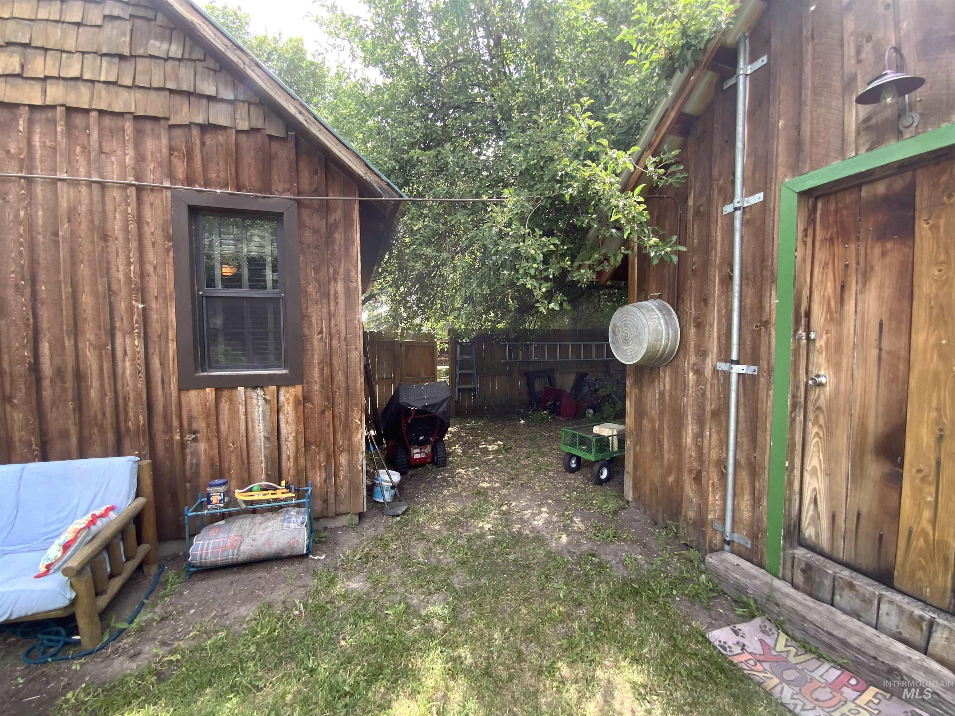 205 Alturas Avenue East Fairfield, ID 83327 - Photo 5 of 39 View of yard