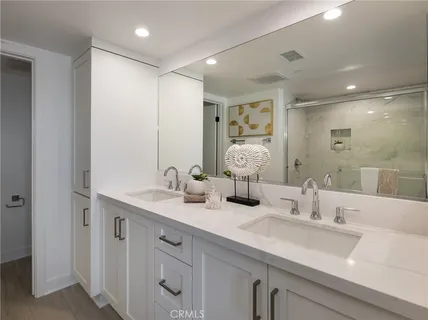 $769,900 | 121 East 223rd Street, Unit 3, Carson, CA 90745