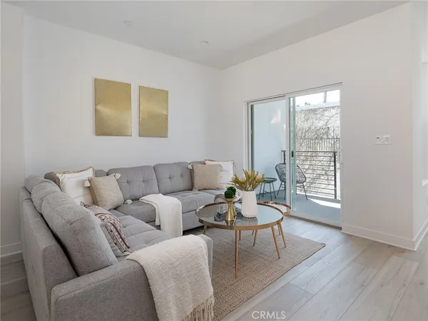 $769,900 | 121 East 223rd Street, Unit 3, Carson, CA 90745