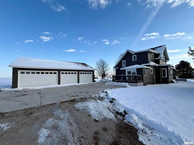 $285,000 | 405 234th Street, Aledo, IL 61231