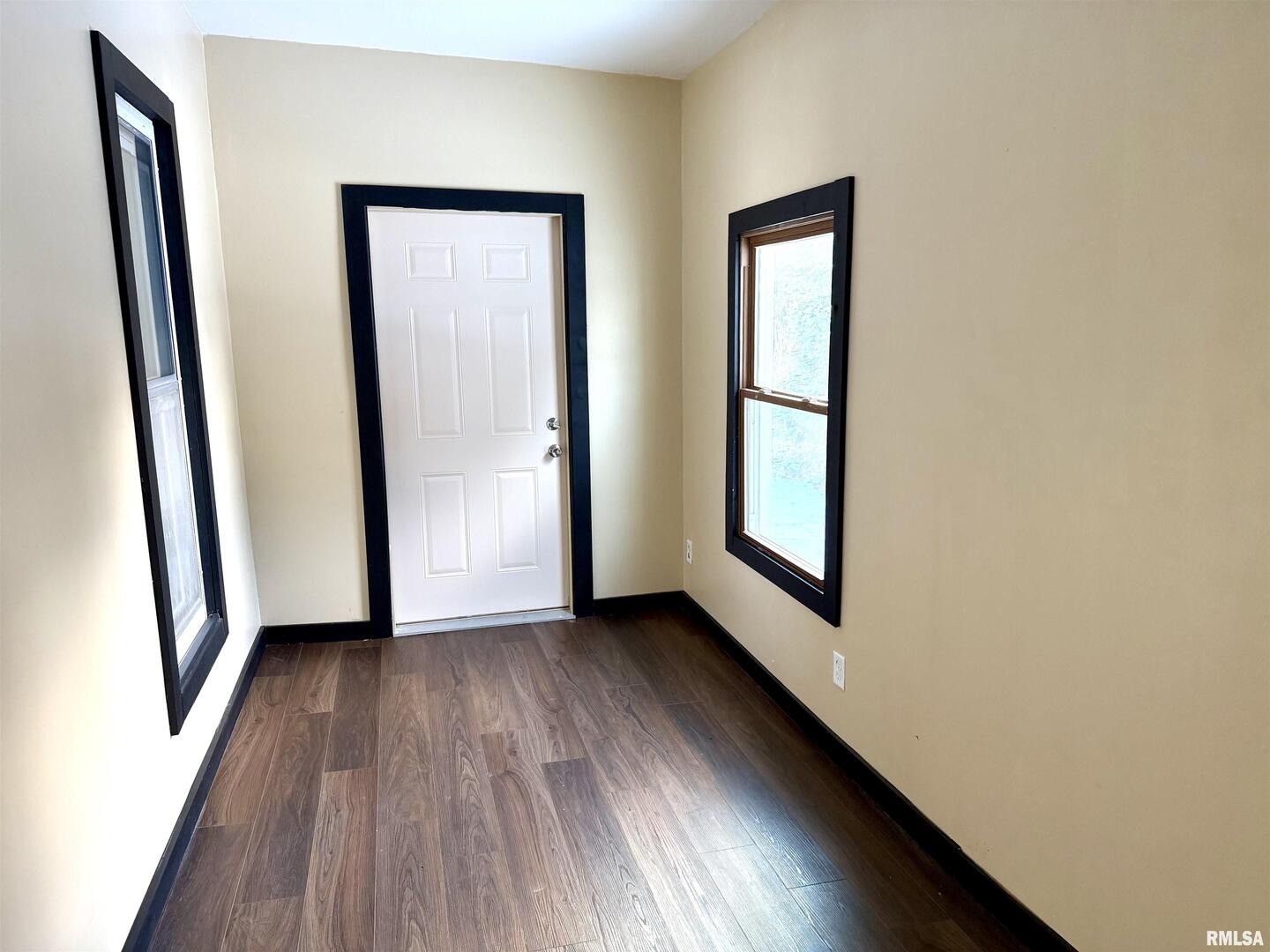 405 234th Street Aledo, IL 61231 - Photo 18 of 38