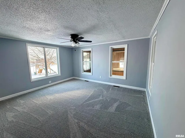 $285,000 | 405 234th Street, Aledo, IL 61231