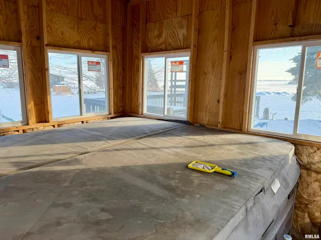 $285,000 | 405 234th Street, Aledo, IL 61231