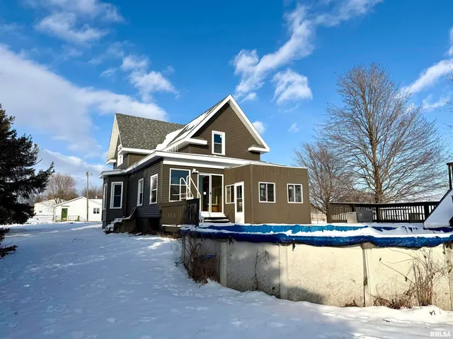 $285,000 | 405 234th Street, Aledo, IL 61231