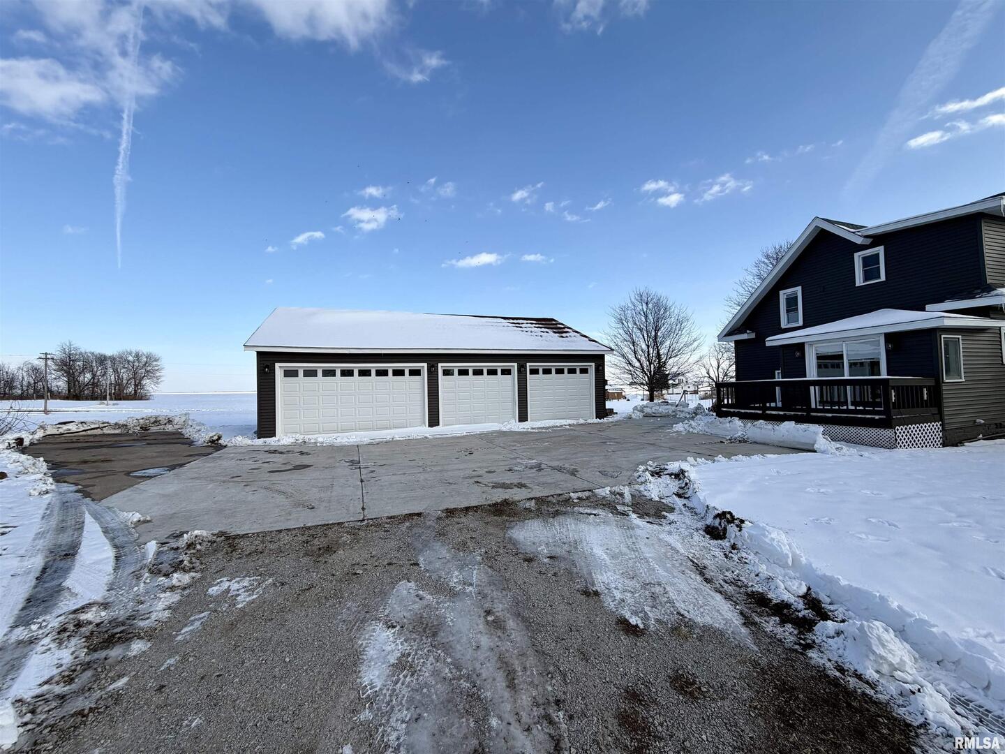 405 234th Street Aledo, IL 61231 - Photo 8 of 38