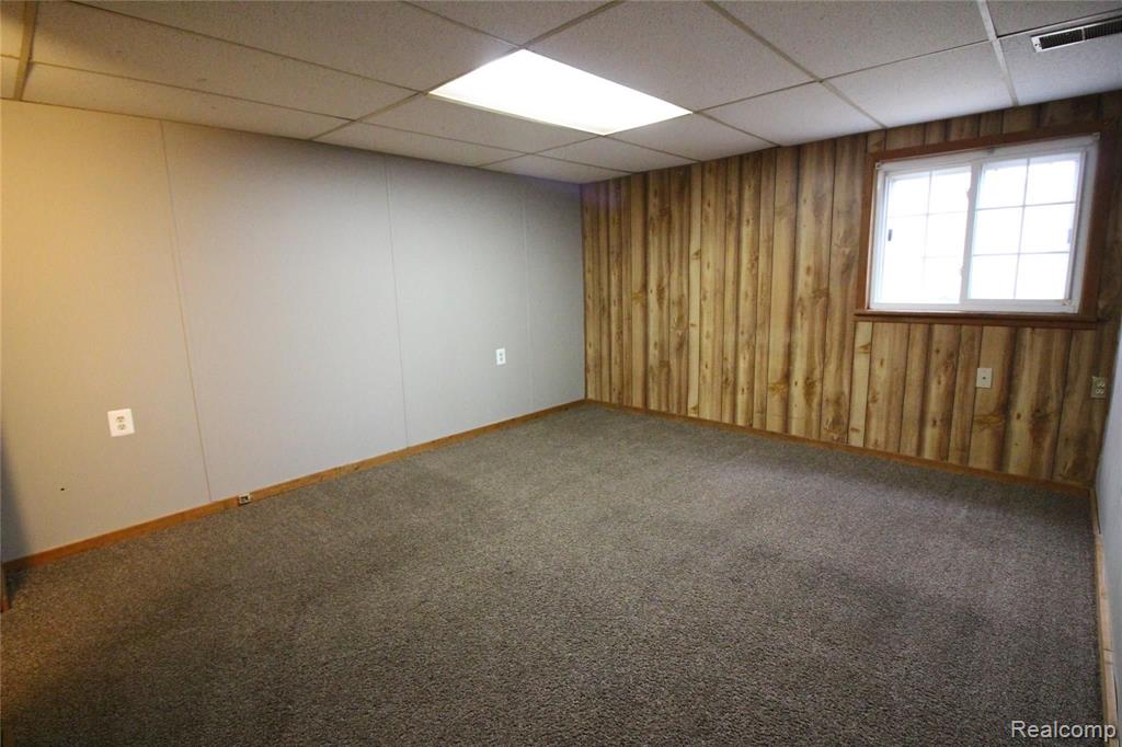 26812 Beverly Road Taylor, MI 48180 - Photo 9 of 15