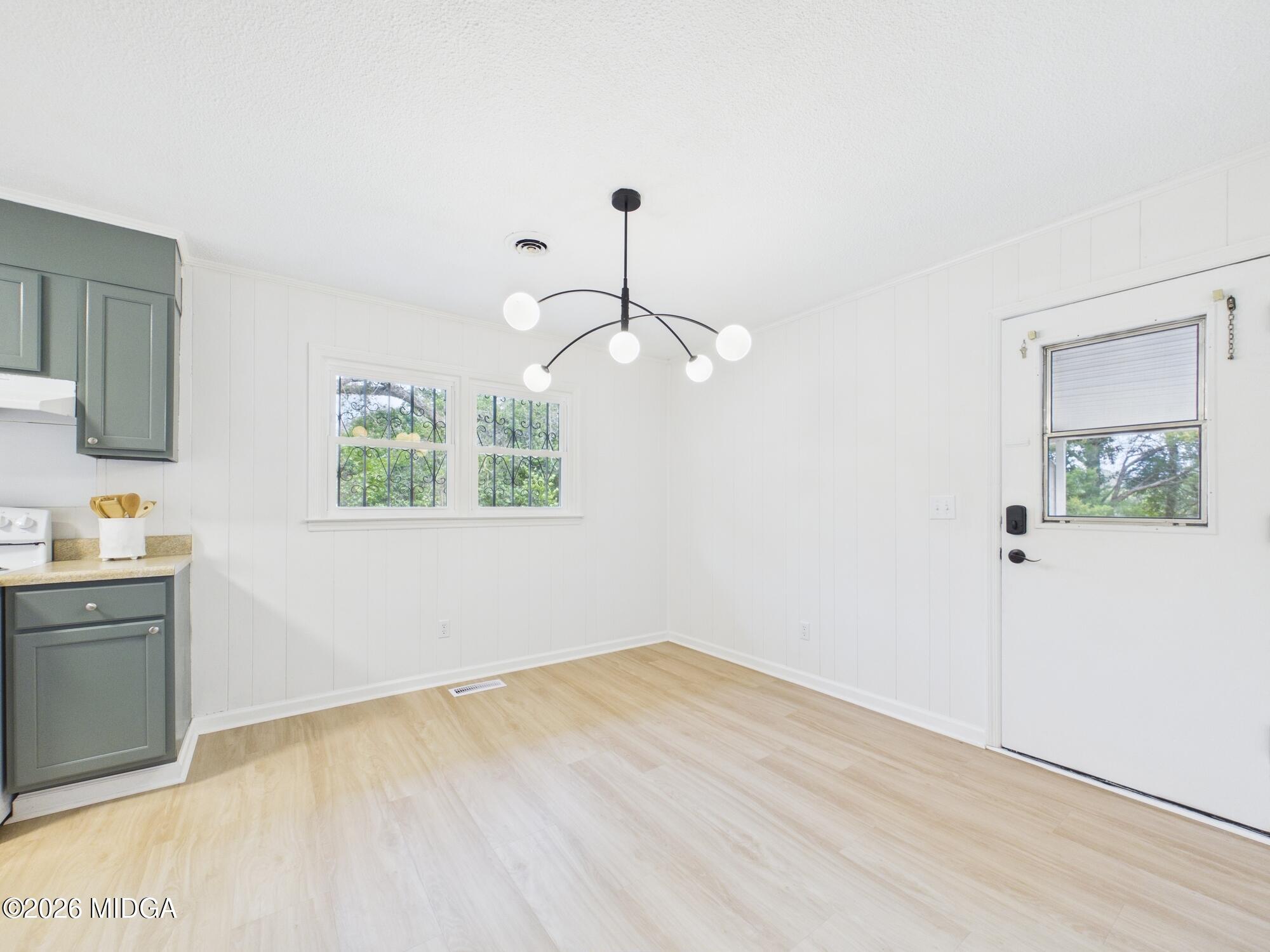 914 Bess Street Perry, GA 31069 - Photo 14 of 38 CAM03843G0-PR0148-STILL006