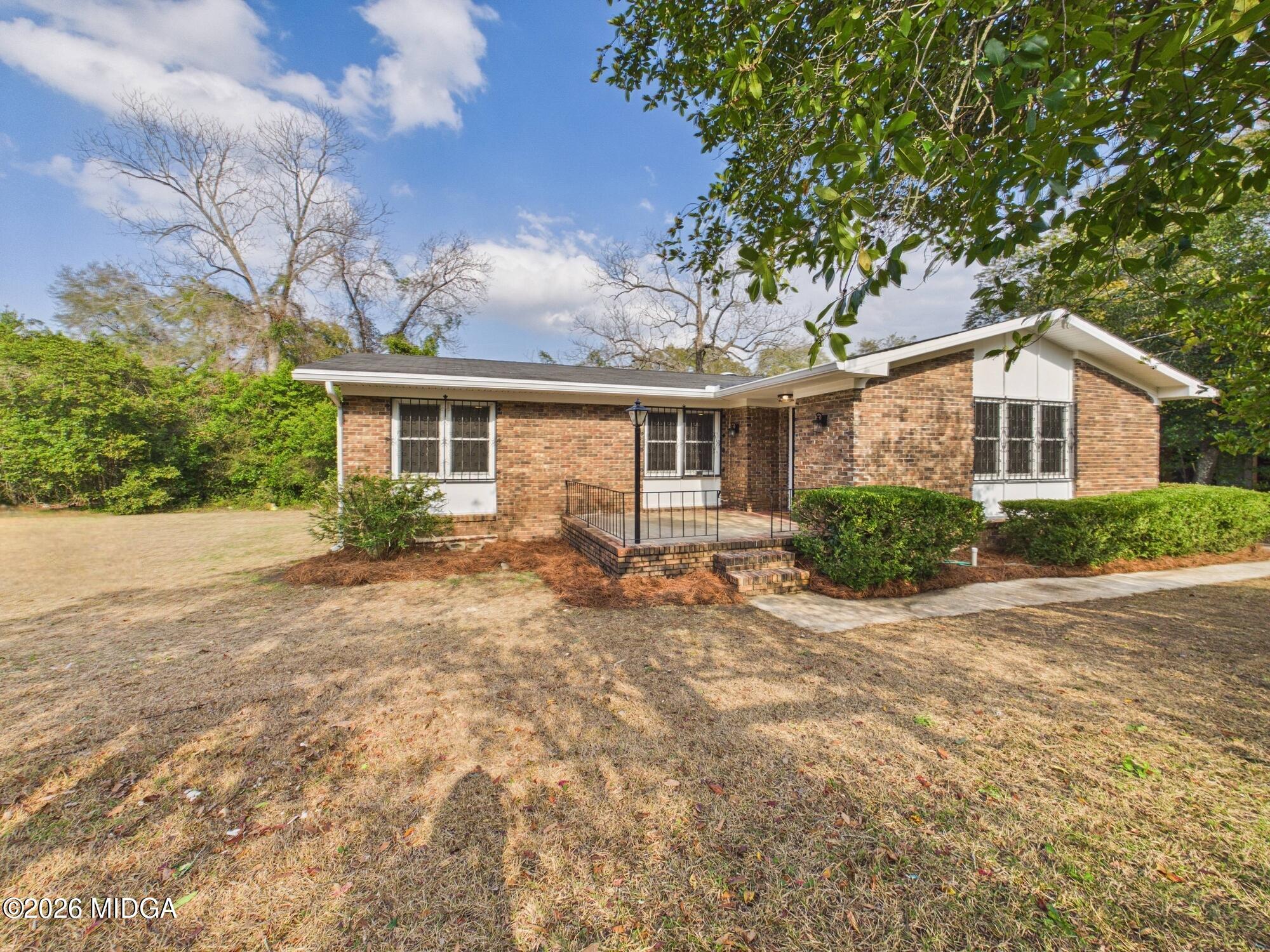 914 Bess Street Perry, GA 31069 - Photo 2 of 38 CAM03843G0-PR0148-STILL035