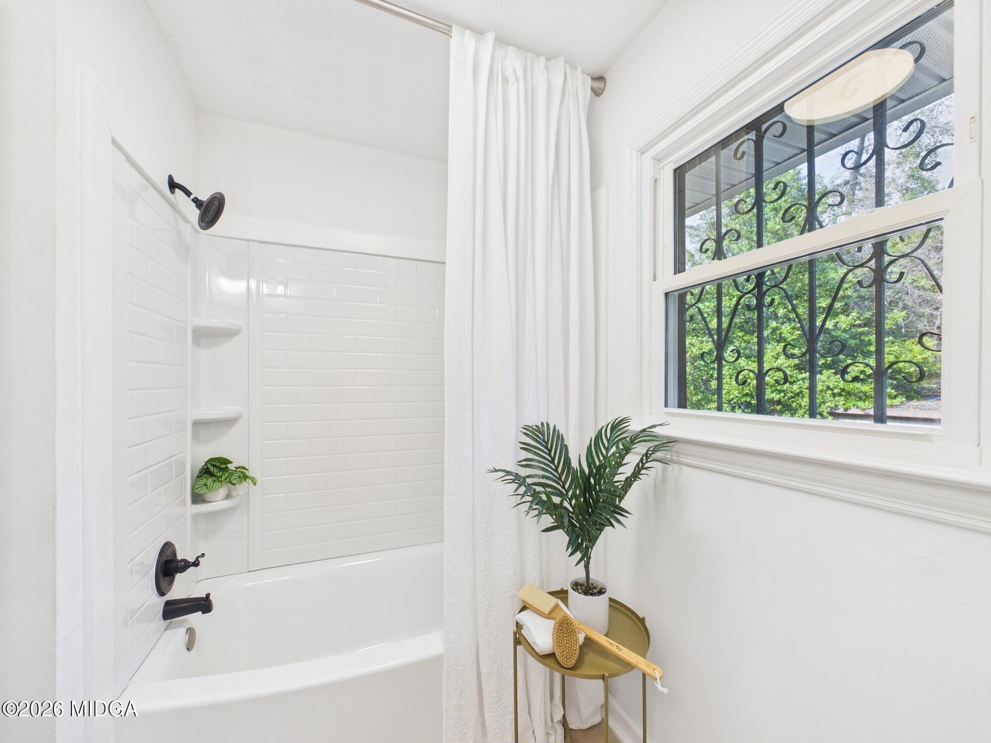 914 Bess Street Perry, GA 31069 - Photo 27 of 38 CAM03843G0-PR0148-STILL019