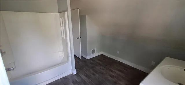 $1,400 | 3315 Mitchell Avenue, St. Joseph, MO 64507