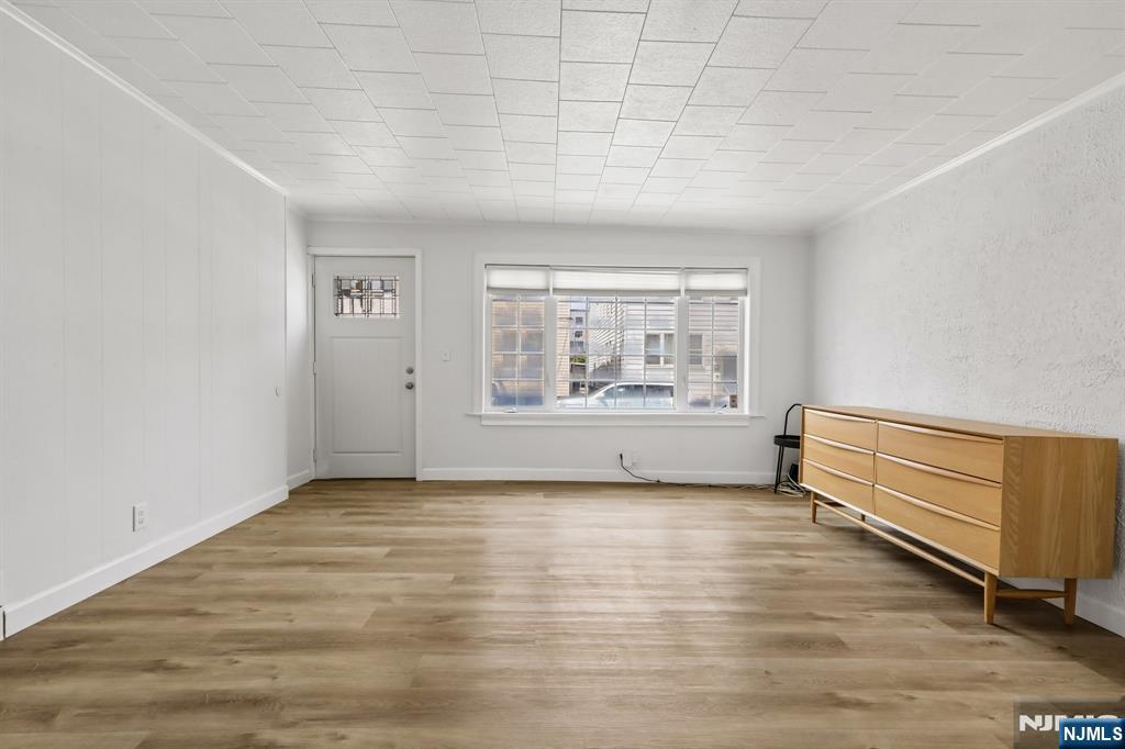 63 Garrison Street Newark, NJ 07105 - Photo 5 of 40