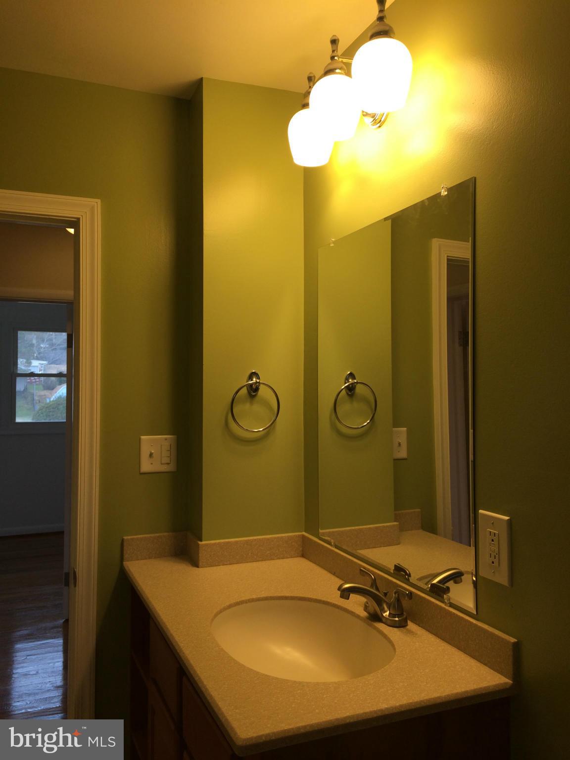 3408 Upton Road Baltimore, MD 21234 - Photo 14 of 29 Bath