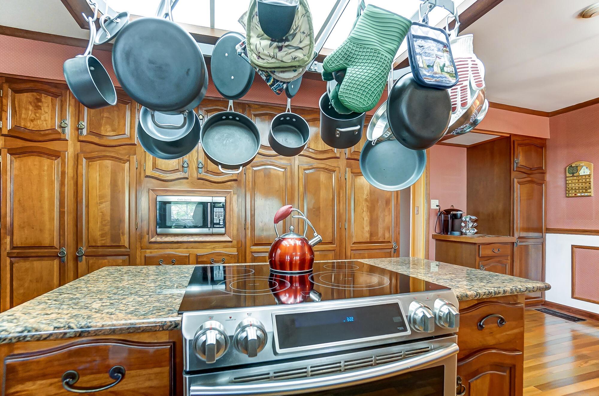 5944 Whitman Road Columbus, OH 43213 - Photo 20 of 67 023