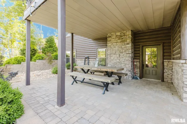 $1,190,000 | 3525 Parrish Ridge Lane, Goreville, IL 62939