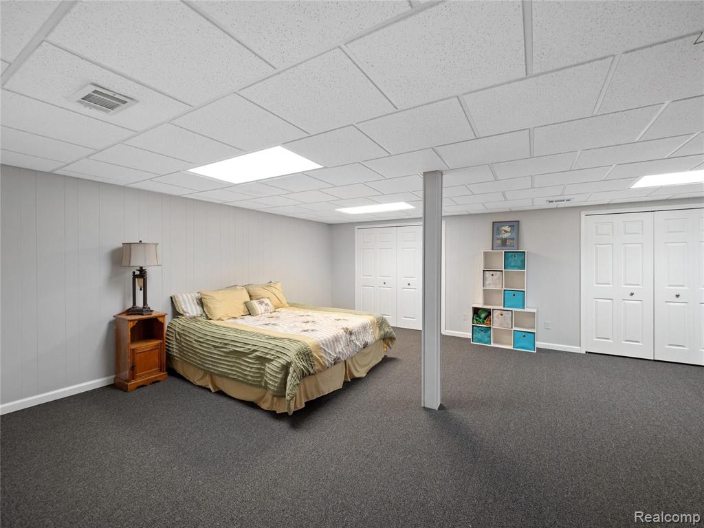 21311 Metroview Road Farmington Hills, MI 48335 - Photo 54 of 78