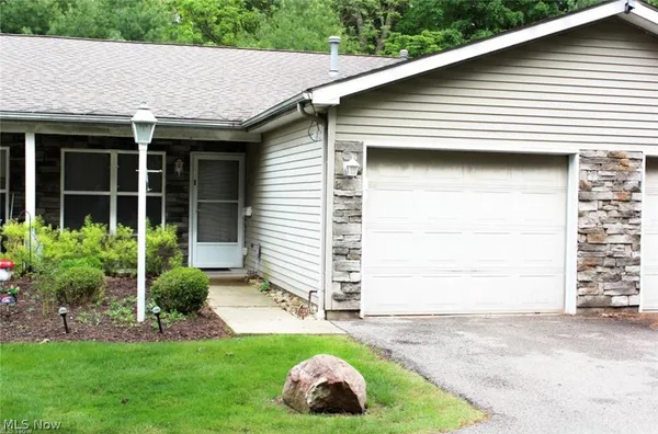 $139,900 | 361 Meadowbrook Avenue, Unit 3, Youngstown, OH 44512