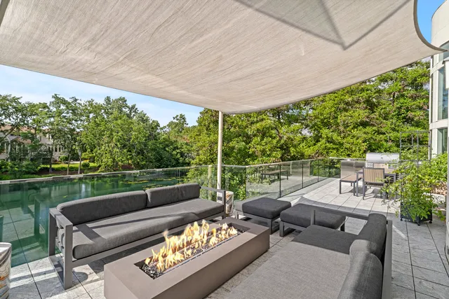 $3,495,000 | 920 St Stephens Green, Oak Brook, IL 60523