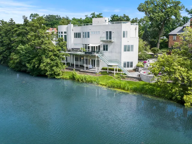 $3,495,000 | 920 St Stephens Green, Oak Brook, IL 60523
