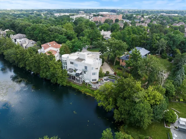 $3,495,000 | 920 St Stephens Green, Oak Brook, IL 60523