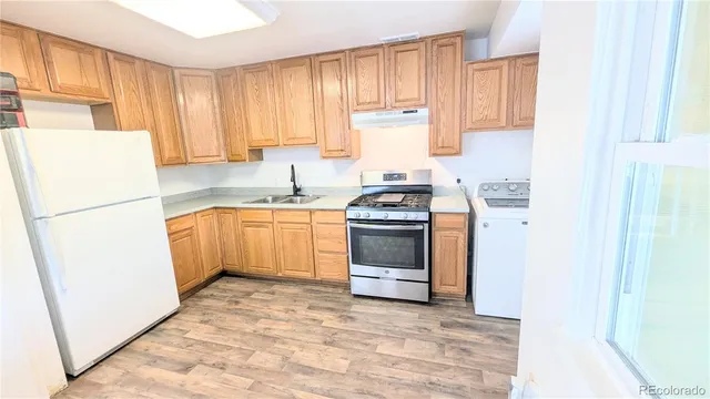 $379,900 | 1900 East 95th Avenue, Thornton, CO 80229