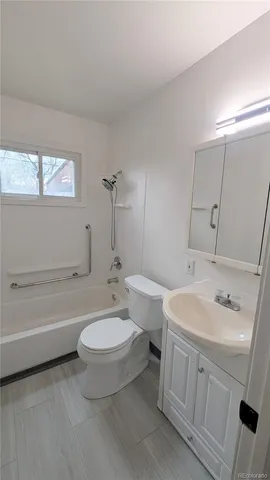 $379,900 | 1900 East 95th Avenue, Thornton, CO 80229